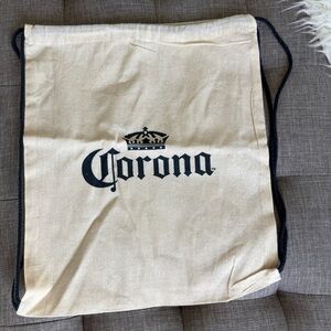4 Corona Backpacks Beige and Black Drawstring